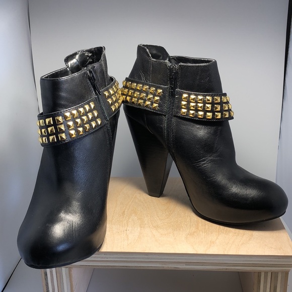 DV by Dolce Vita Booties size 7 - Picture 2 of 8